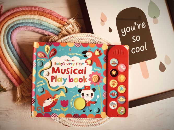 Carti muzicale pentru copii in limba engleza